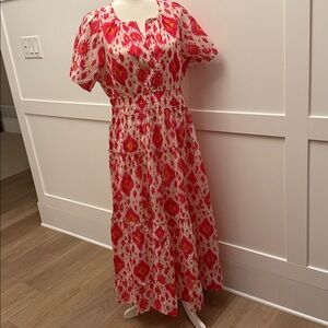 NWT BRITON COURT large, chest clasp and tiered maxi length skirt, elastic waist.